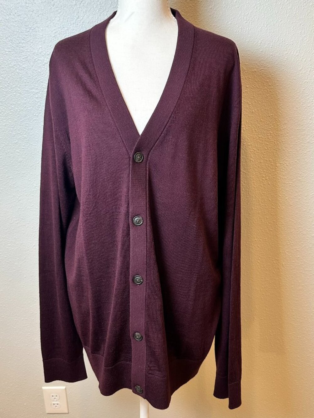 GAP Men's L Tall Burgundy Merino Wool V-Neck Cardigan Sweater Minimalist Knit